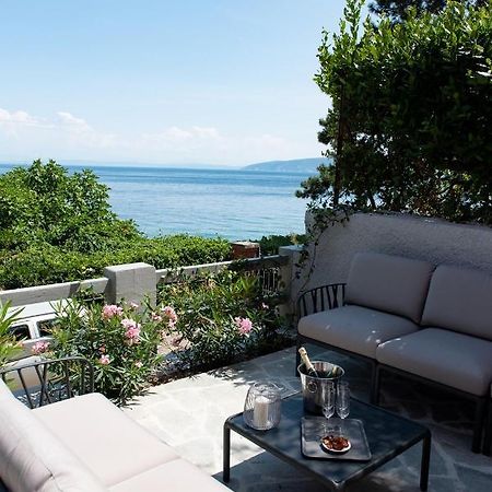 Beachfront Apartment Rosa Del Mar Jardin Moscenicka Draga Exterior foto
