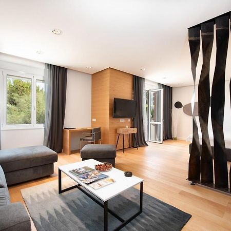 Beachfront Apartment Rosa Del Mar Jardin Moscenicka Draga Exterior foto