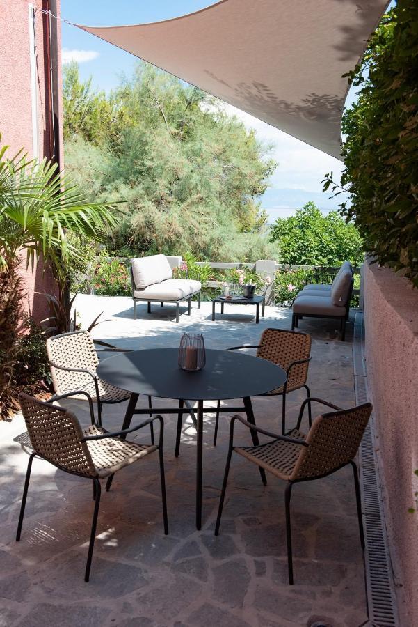Beachfront Apartment Rosa Del Mar Jardin Moscenicka Draga Exterior foto