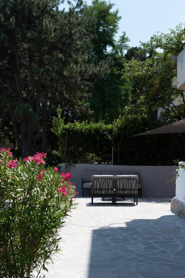 Beachfront Apartment Rosa Del Mar Jardin Moscenicka Draga Exterior foto